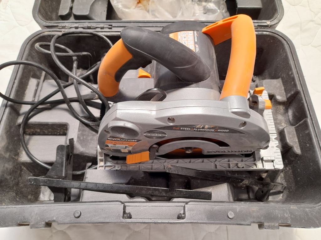 Circular Saws for hire from The Attic in Huercal Overa Almeria